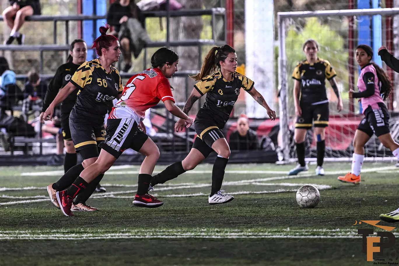 f8 femenino puskas league3